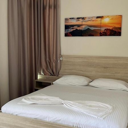 Hotel Jon Dhërmi Extérieur photo