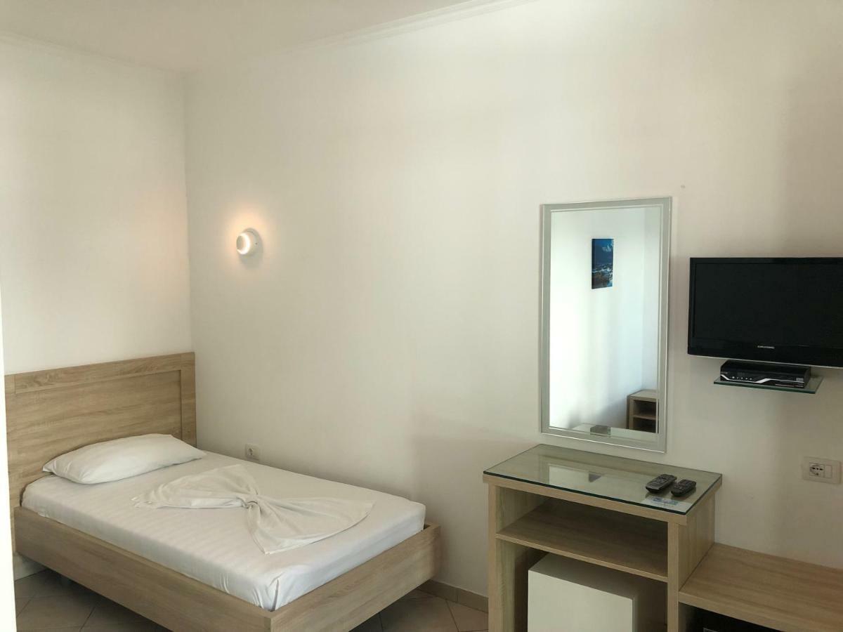 Hotel Jon Dhërmi Extérieur photo