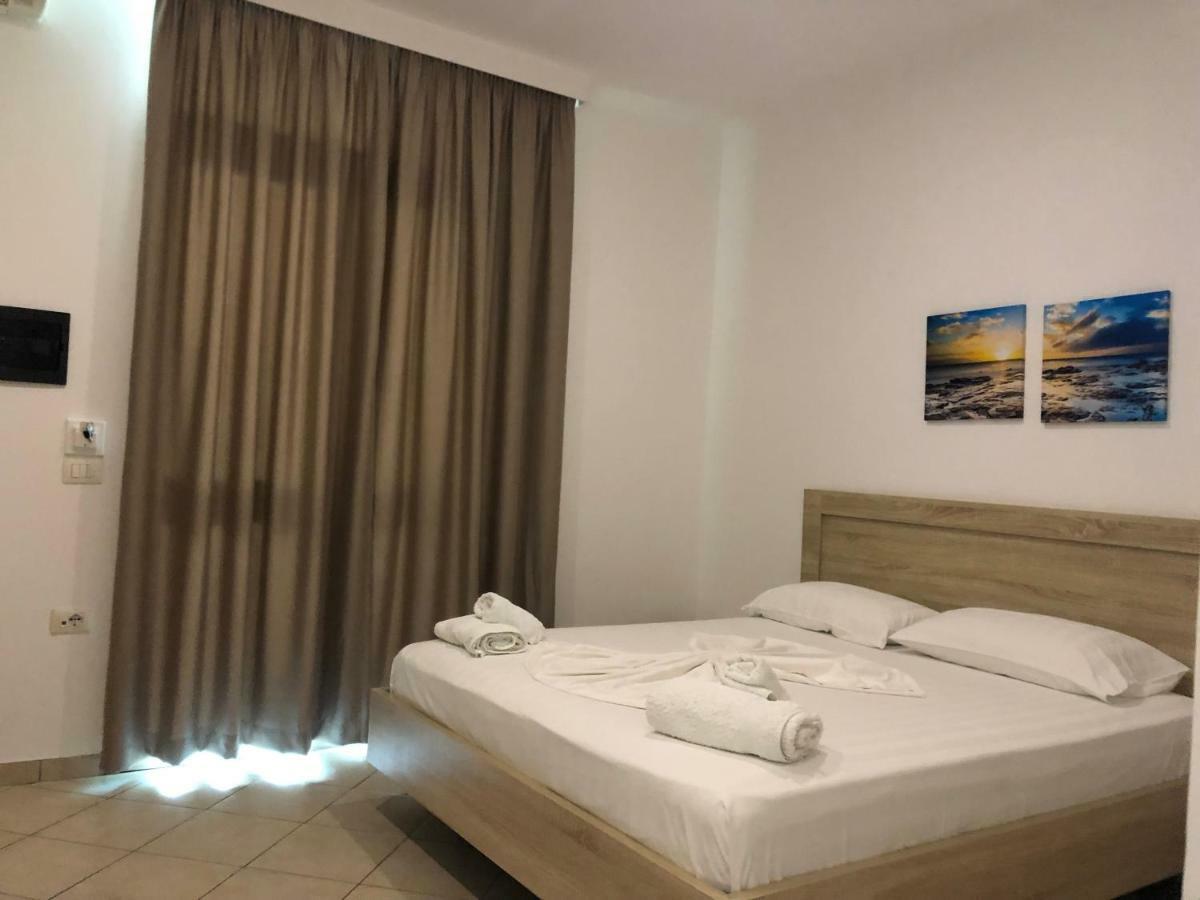 Hotel Jon Dhërmi Extérieur photo