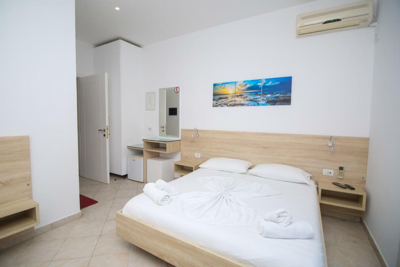 Hotel Jon Dhërmi Extérieur photo