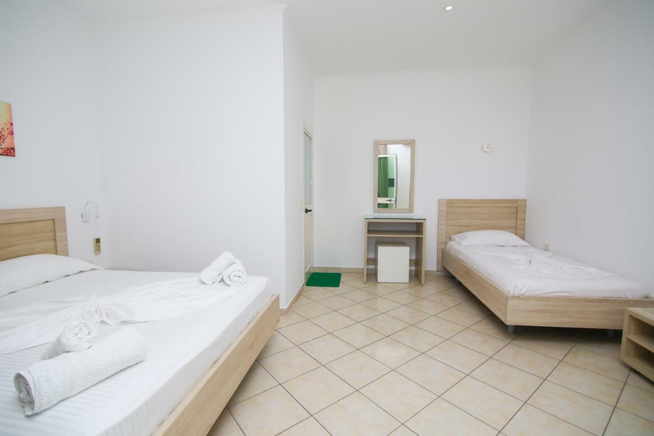 Hotel Jon Dhërmi Extérieur photo