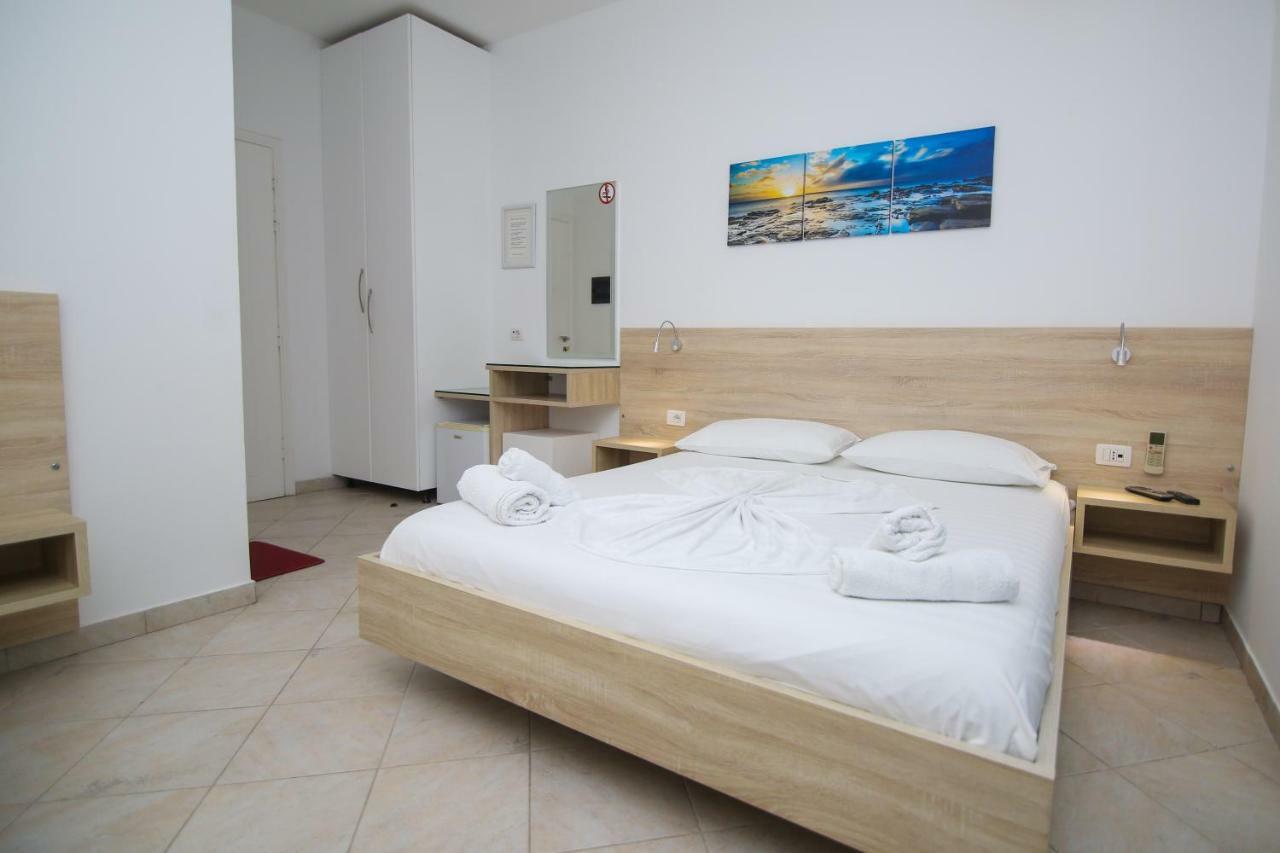 Hotel Jon Dhërmi Extérieur photo