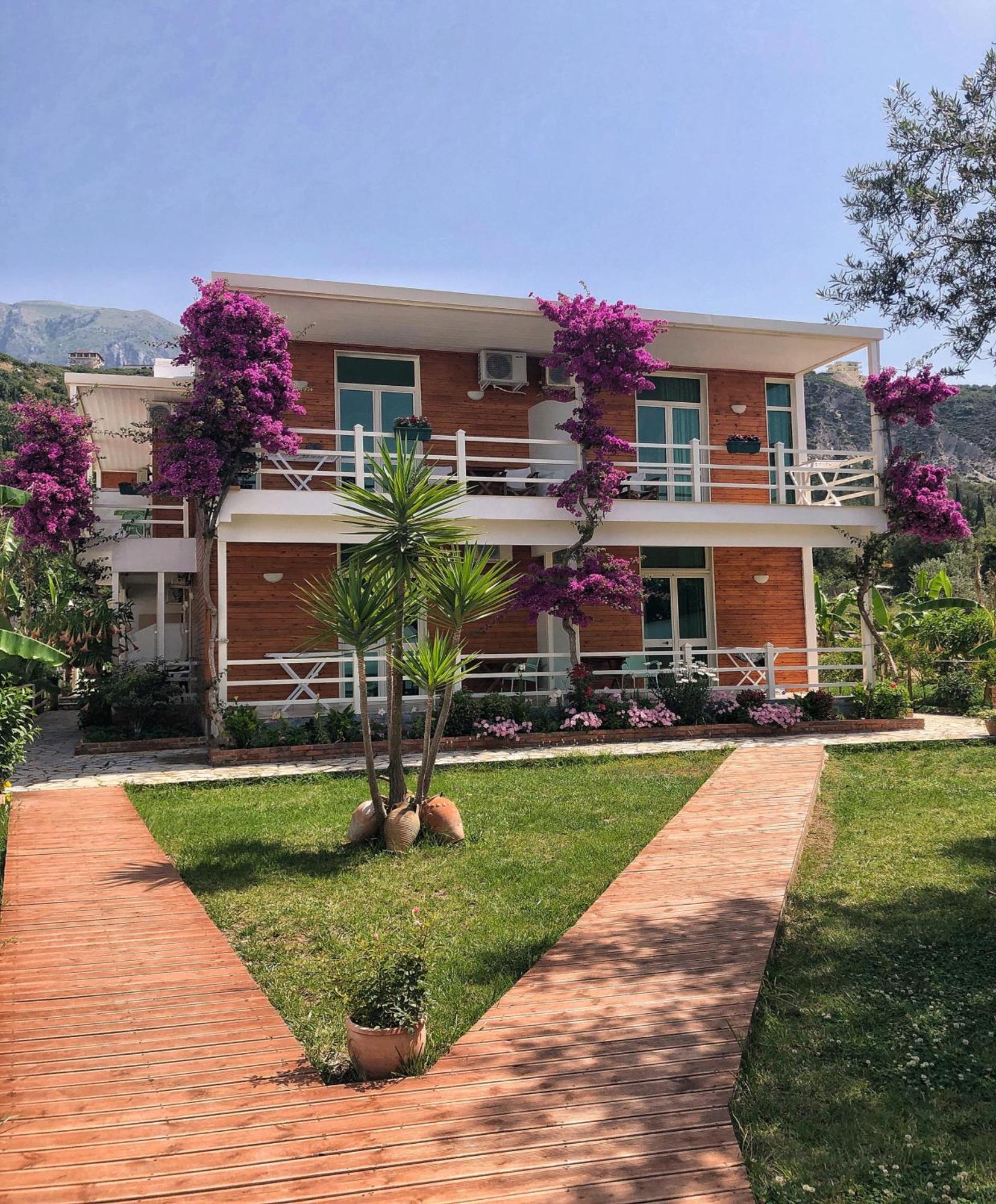 Hotel Jon Dhërmi Extérieur photo